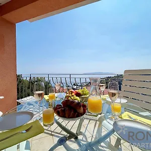 Rona Spacious With A Panoramic View Apartment